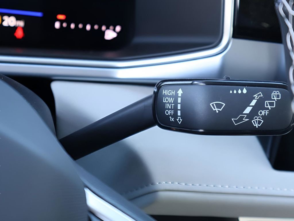 2025 Volkswagen Taos SE - Photo 35