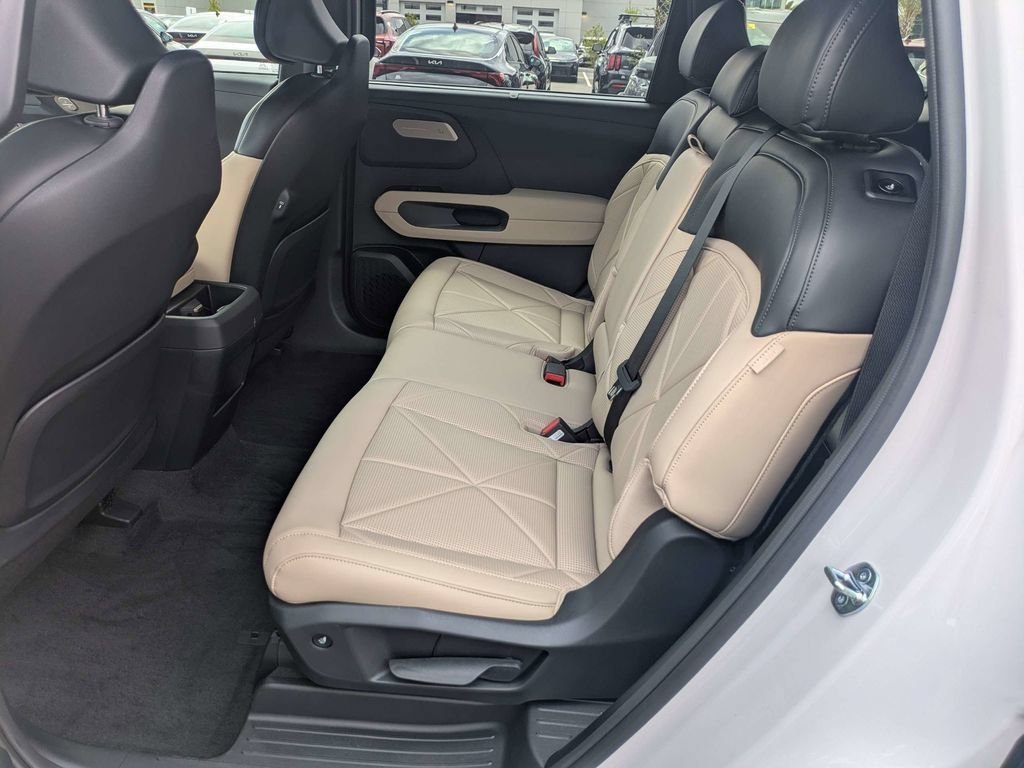 New 2027 Glacial White Kia EX image 14