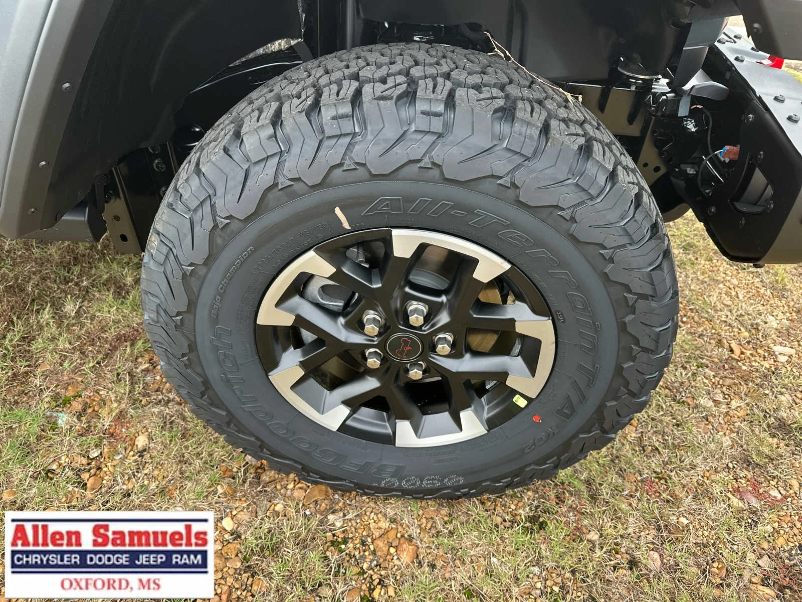 New 2026 Anvil Clear-Coat Exterior Paint Jeep Rubicon image 30