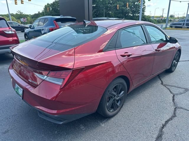 Used 2023 Red Hyundai Blue image 4