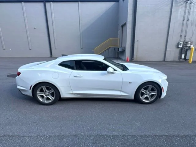 Used 2019 White Chevrolet 1LT image 2