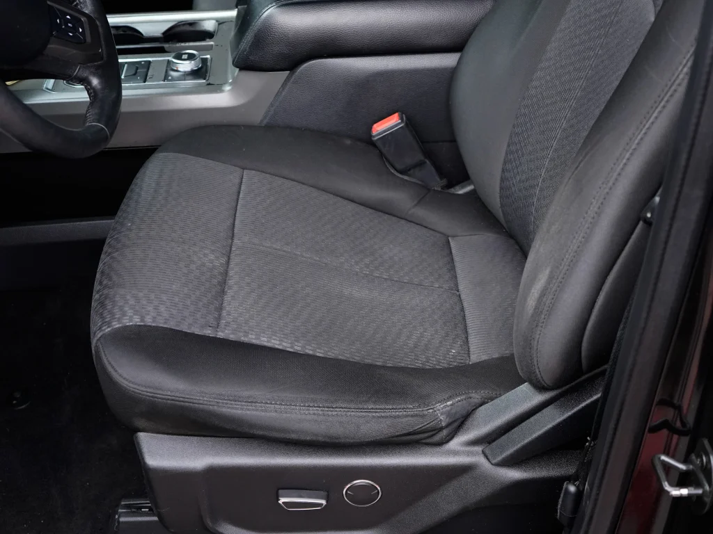 Used 2019 Agate Black Metallic Ford XLT image 24