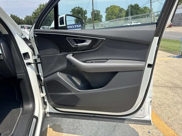 Used 2025 White Audi 55 Premium Plus image 28