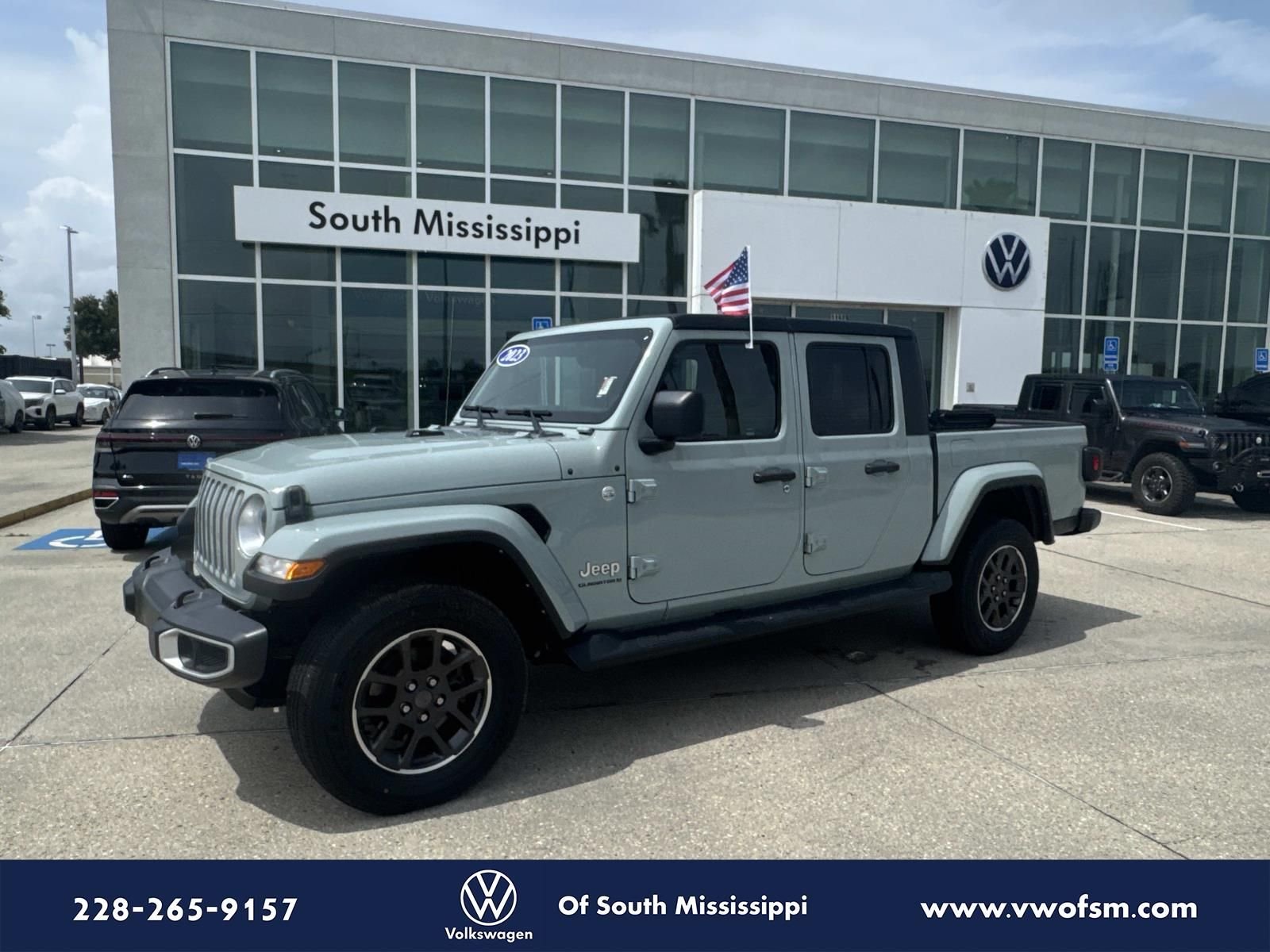 2023 Jeep Gladiator Overland's photo