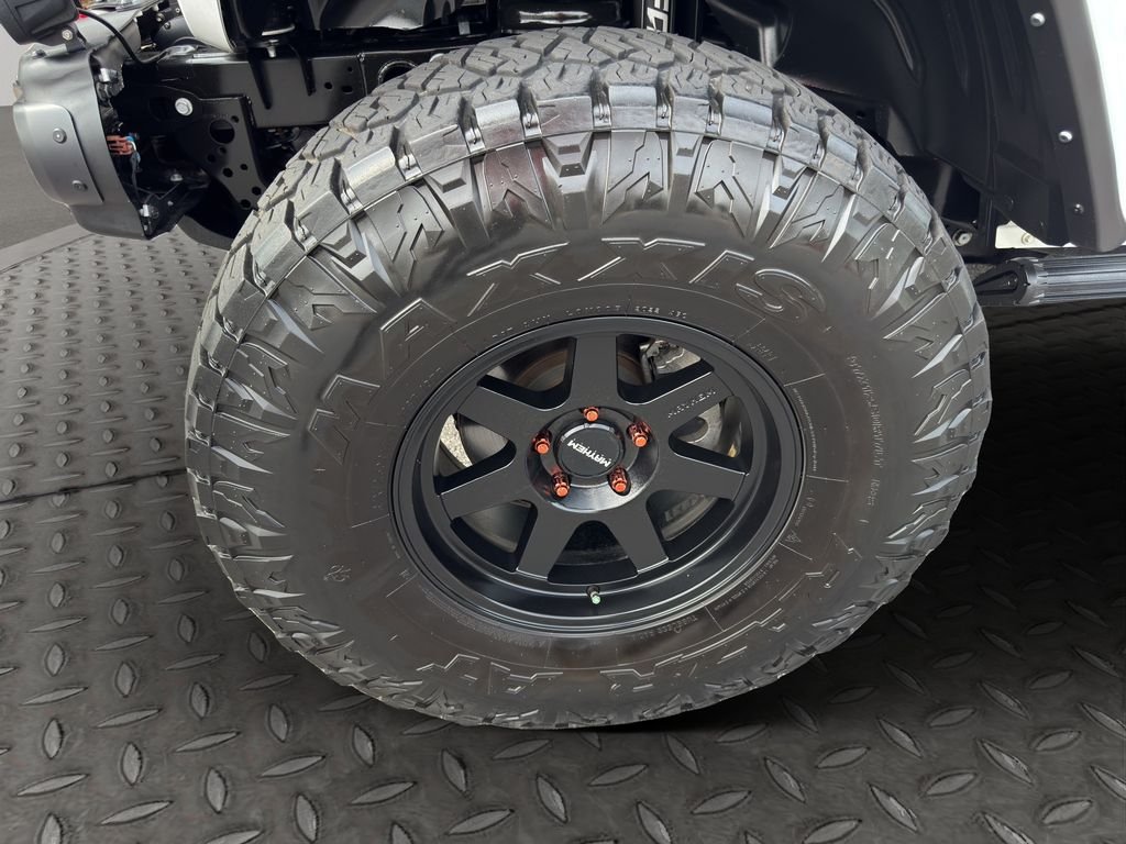 Used 2023 Bright White Clearcoat Jeep Rubicon image 15