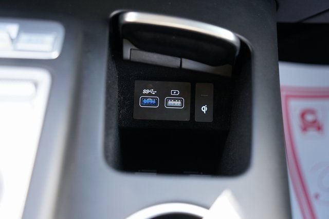 2024 GENESIS GV70 - Image 16