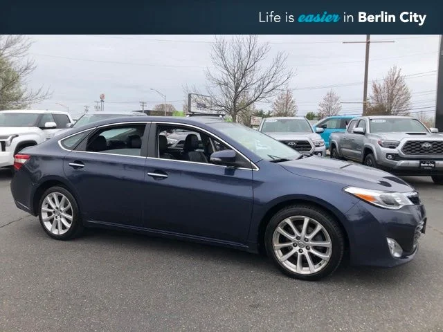 2015 Toyota Avalon Limited's photo