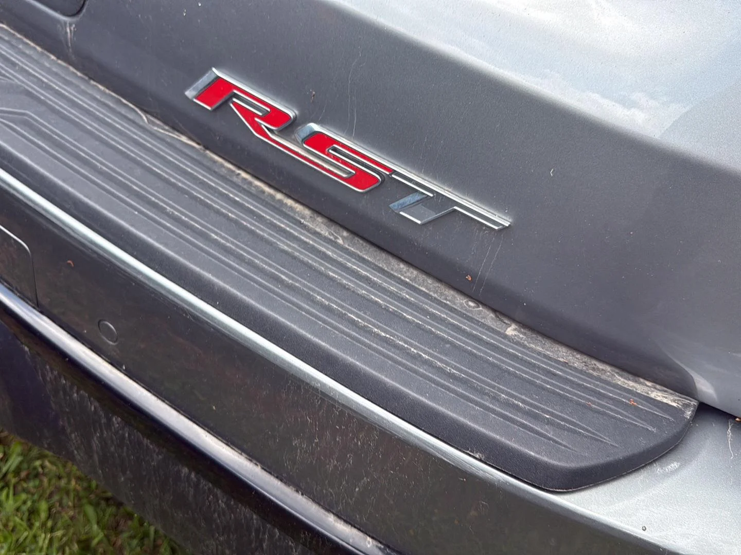 Used 2023 Sterling Gray Metallic Chevrolet RST image 18