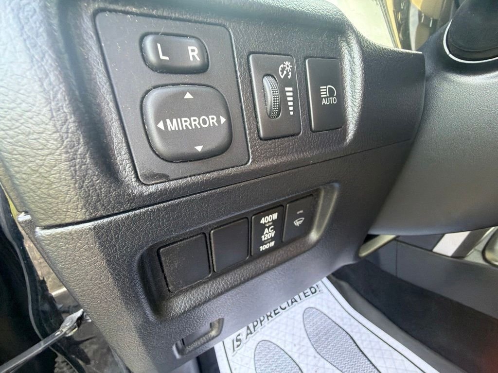 Used 2022 Midnight Black Metallic Toyota SR5 image 20