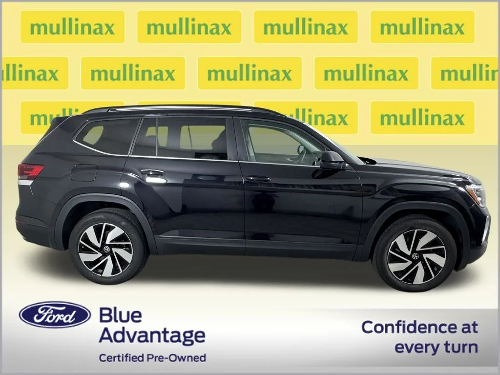 Certified Used 2026  Volkswagen 2.0T SE w/Technology image 2