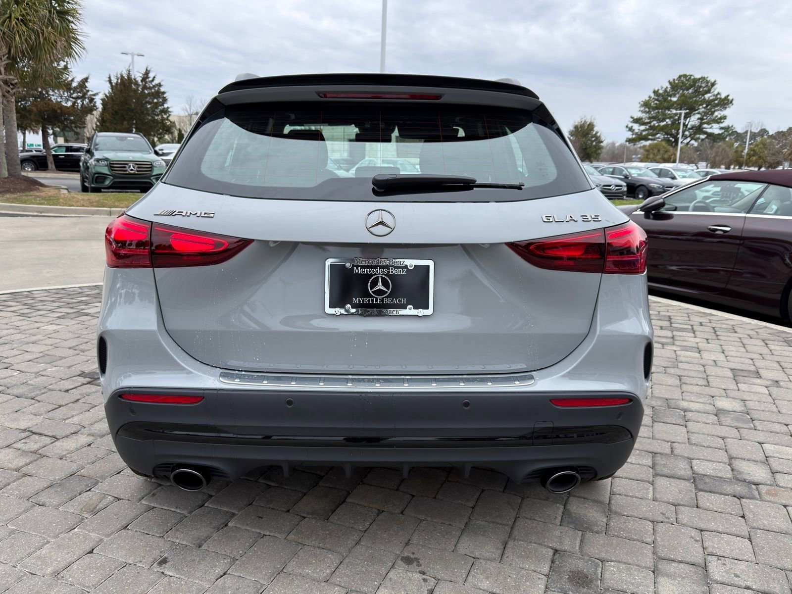 New 2026 MANUFAKTUR Alpine Gray Mercedes-Benz GLA 35 AMG® image 35