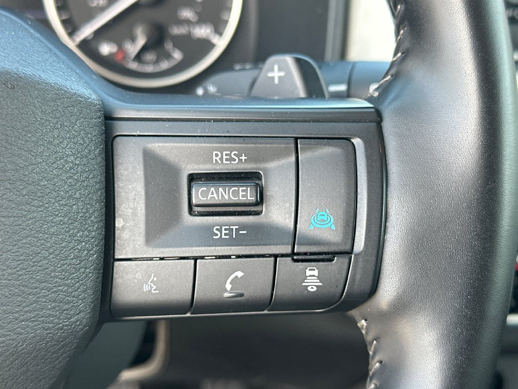Used 2025 White Nissan SV image 27
