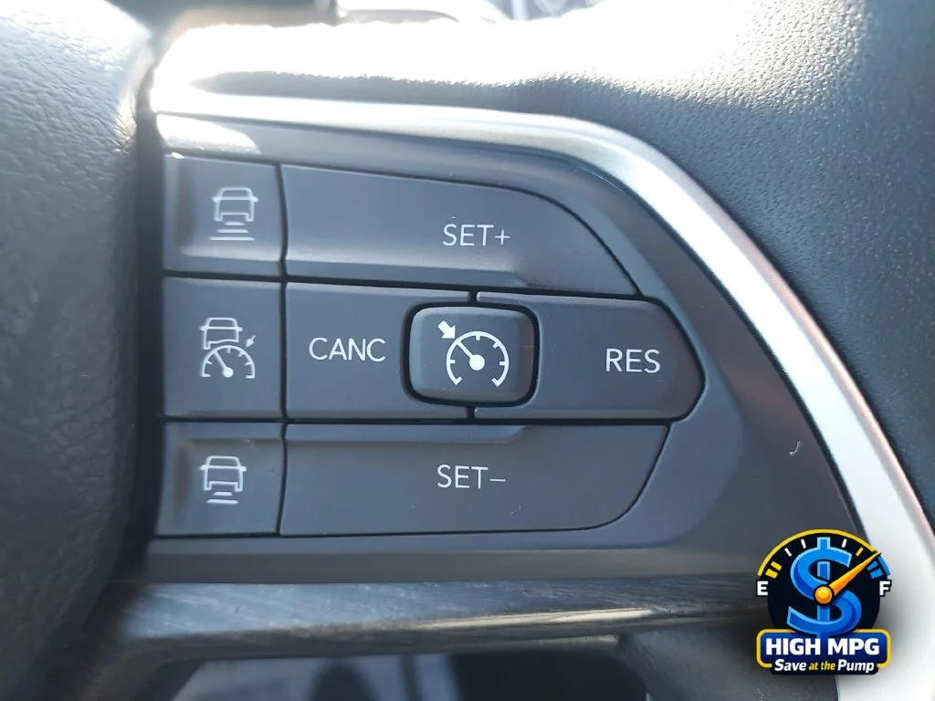 Used 2024 Silver Jeep 4xe image 23