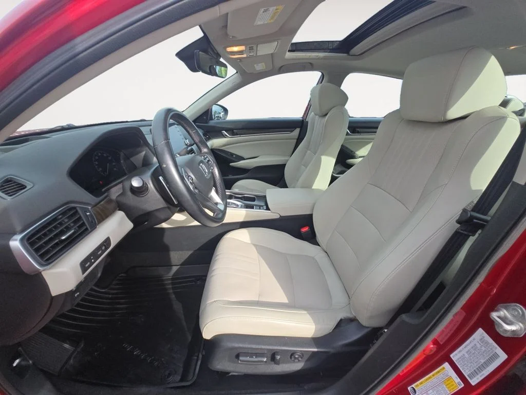 Used 2018 Red Honda Touring 2.0T image 10
