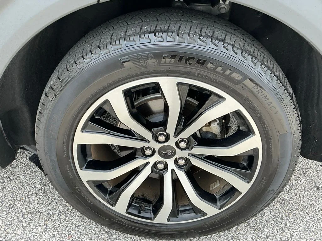 Used 2025 Gray Ford ST-Line image 22