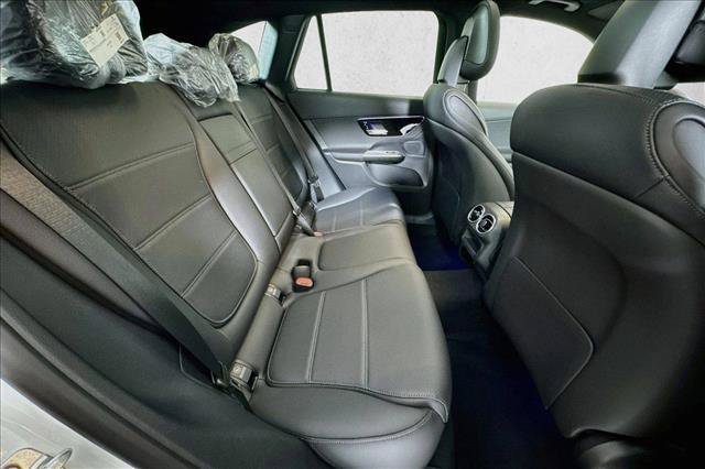 New 2026 Polar White Mercedes-Benz GLC 300 image 55