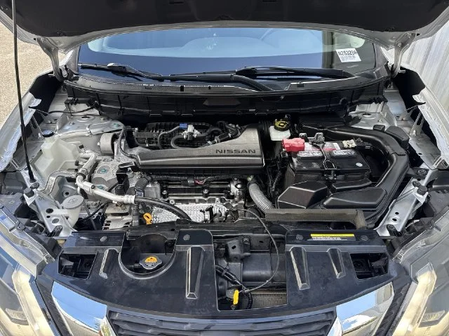 Used 2020 Silver Nissan SV image 29