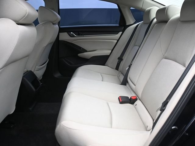 Used 2018  Honda LX image 11
