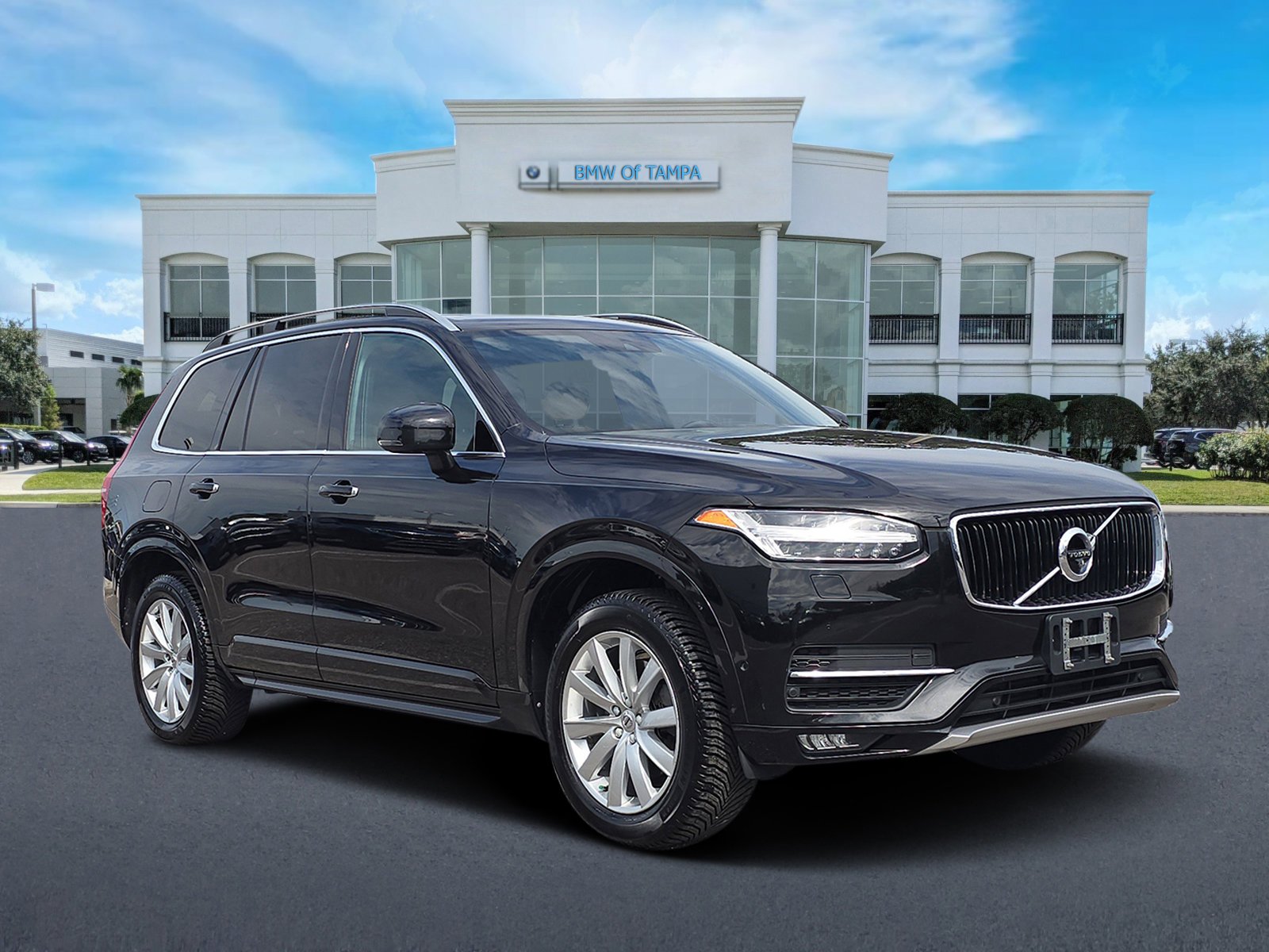 2017 Volvo XC90 Momentum