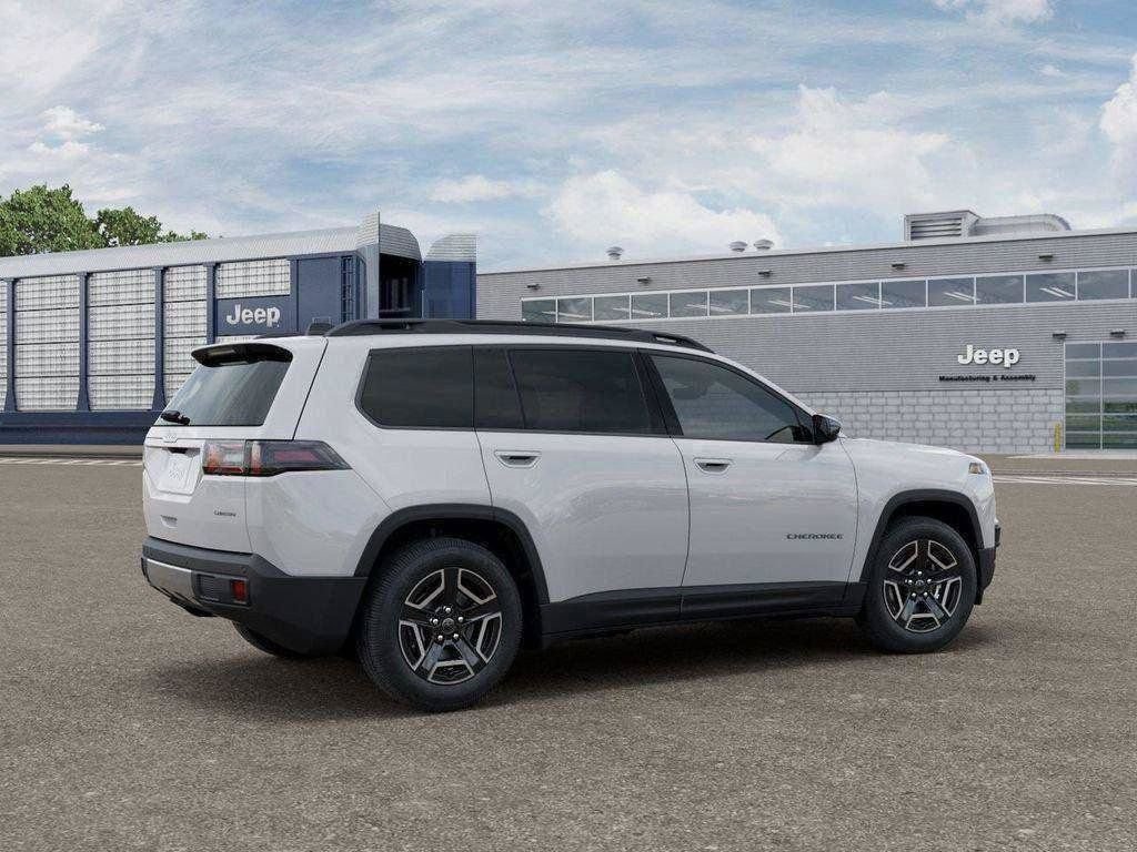 New 2026 Bright White Clear-Coat Exterior Paint Jeep Laredo image 21