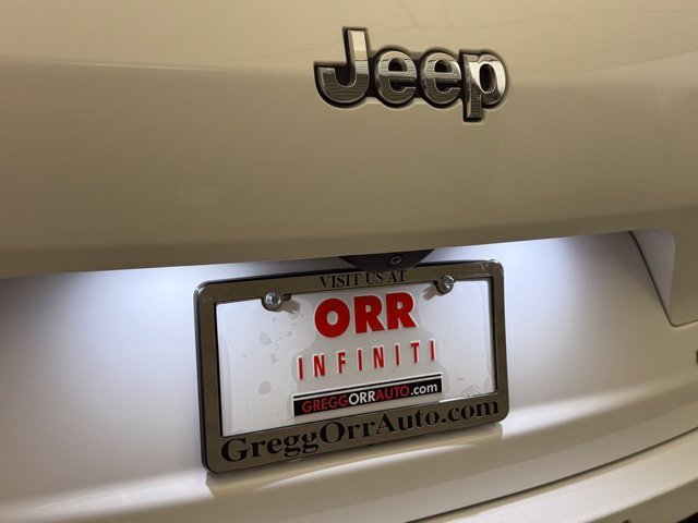 Used 2024 Bright White Clearcoat Jeep Limited image 14