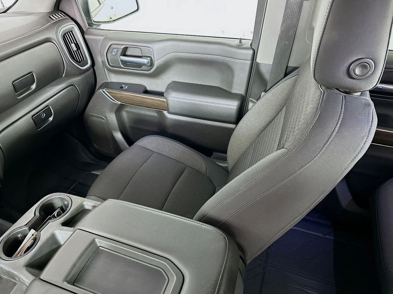 Used 2019 Summit White Chevrolet LT Trail Boss image 24