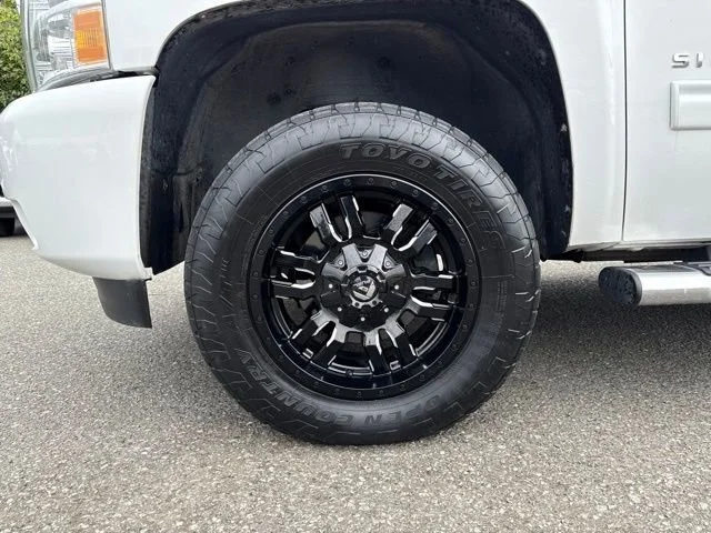Used 2013 Summit White Chevrolet LTZ image 15