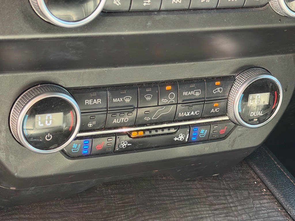 Used 2020 Gray Ford Limited image 29