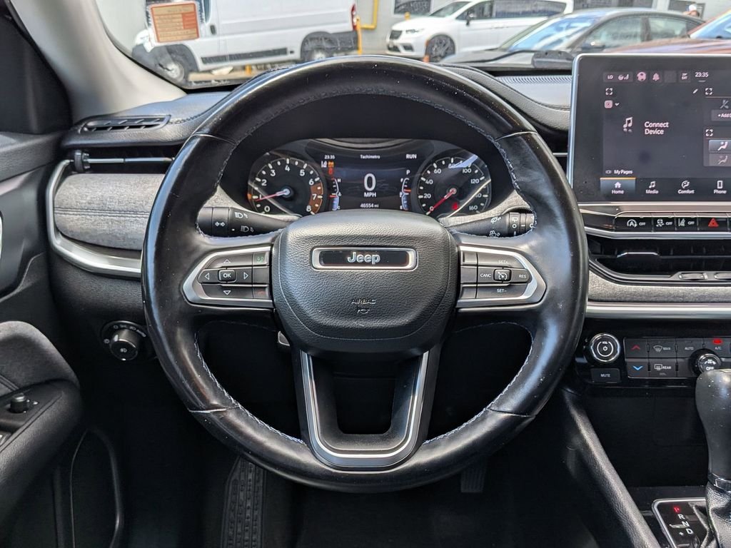 Certified Used 2022 Gray Jeep Latitude image 14