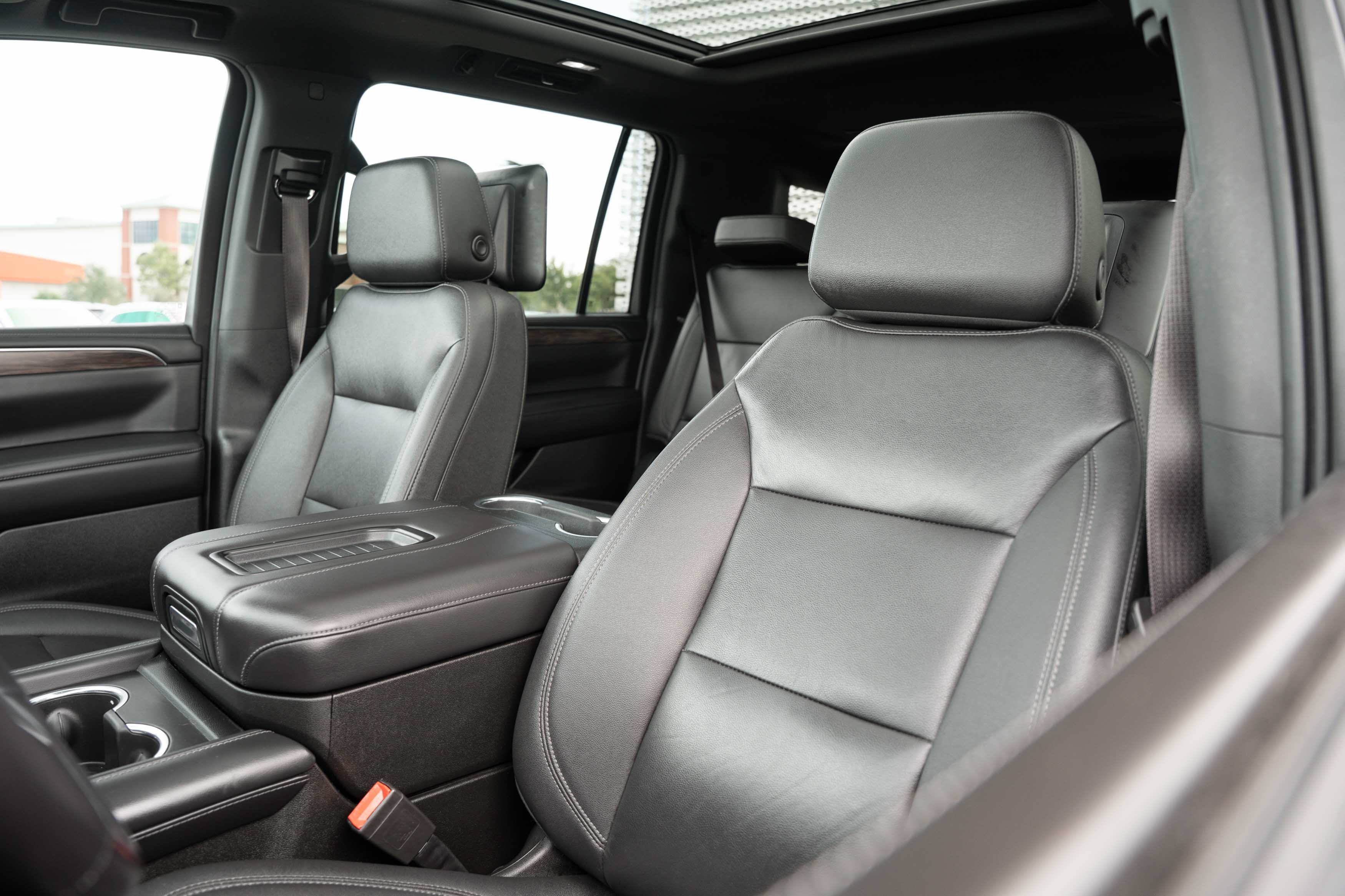 Used 2022 Iridescent Pearl Tricoat Chevrolet LT image 21
