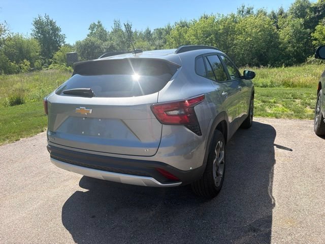 2025 Chevrolet Trax LT - Photo 9