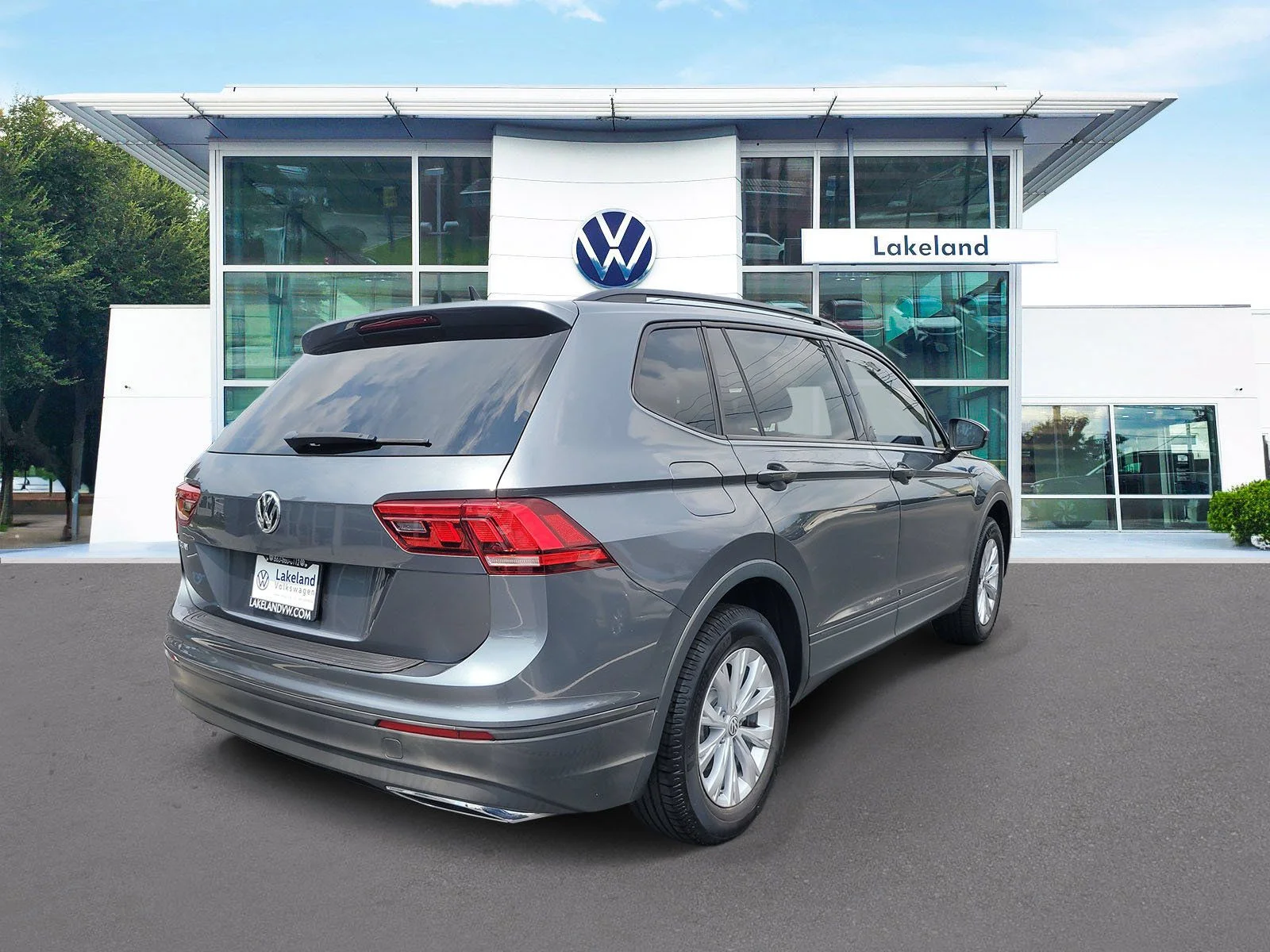 Used 2020 Gray Volkswagen 2.0T S image 3
