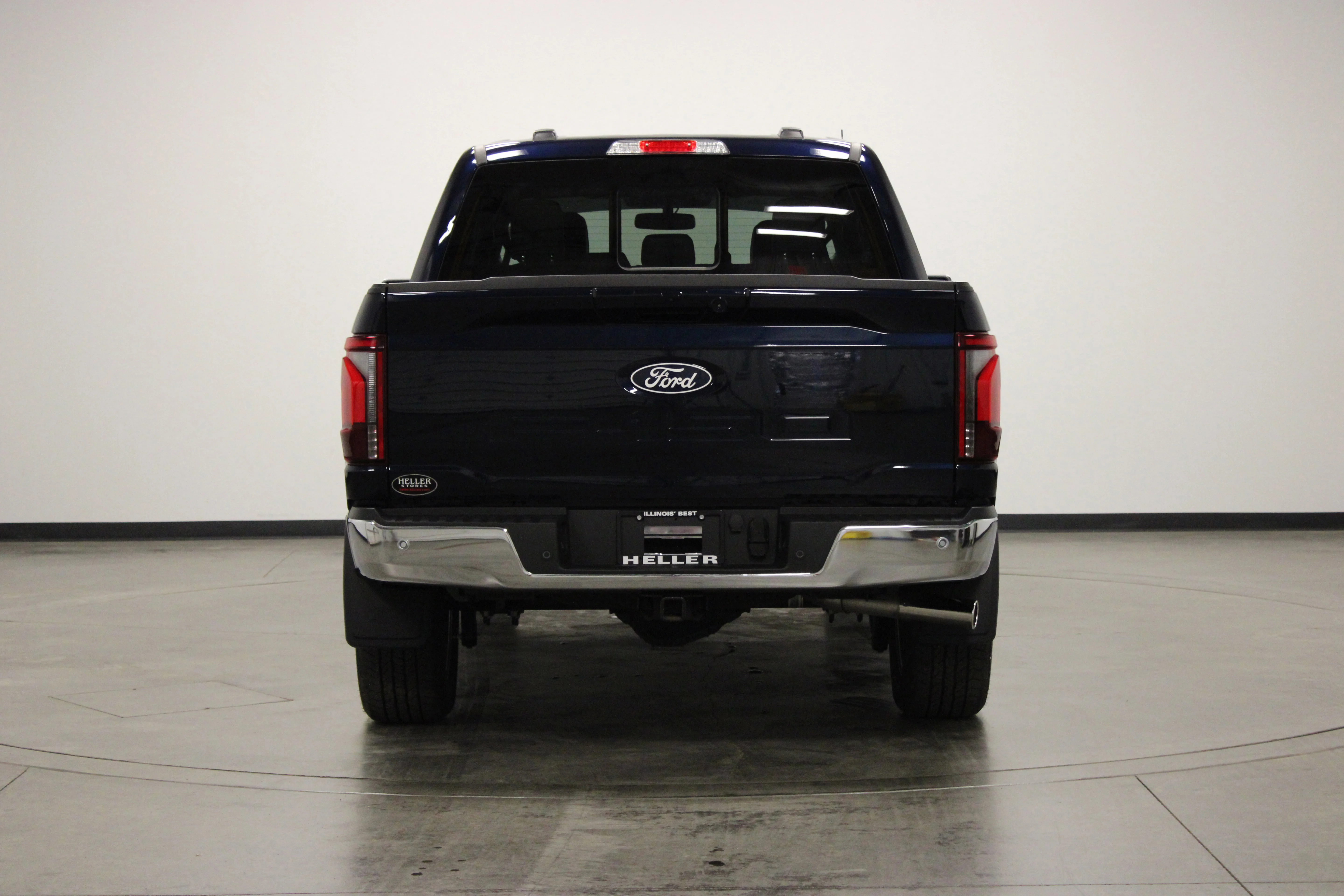 Used 2025 Antimatter Blue Metallic Ford LARIAT image 7