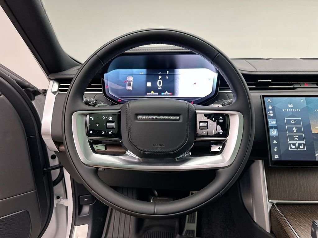 New 2026 Ostuni Pearl White Land Rover SE image 14