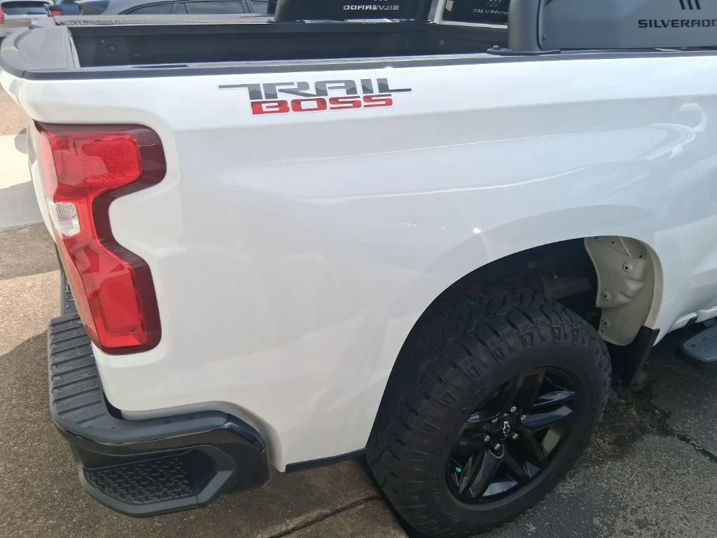 Used 2022 White Chevrolet LT Trail Boss image 7