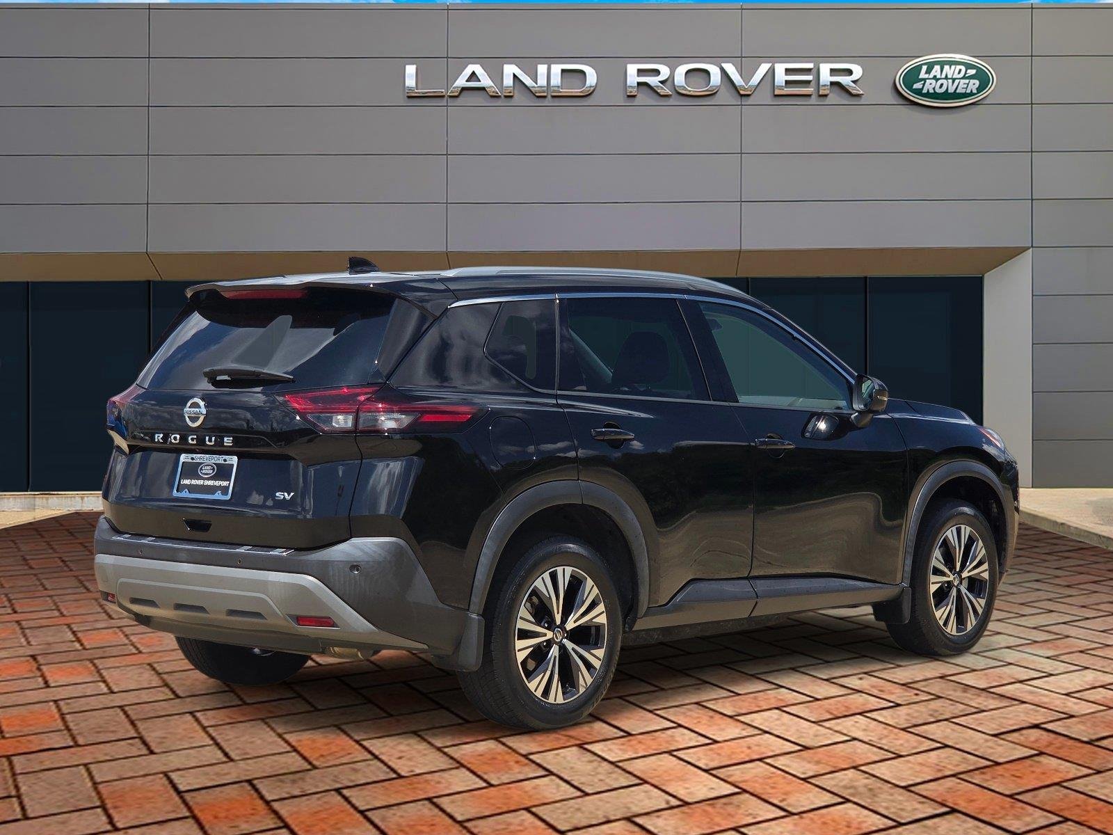 Used 2021 Super Black Nissan SV image 4