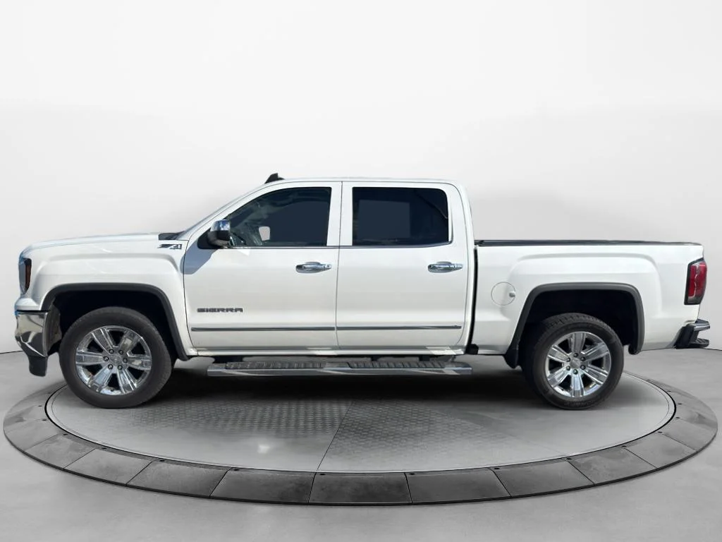 2018 GMC Sierra 4WD Crew Cab Short Box SLT's photo