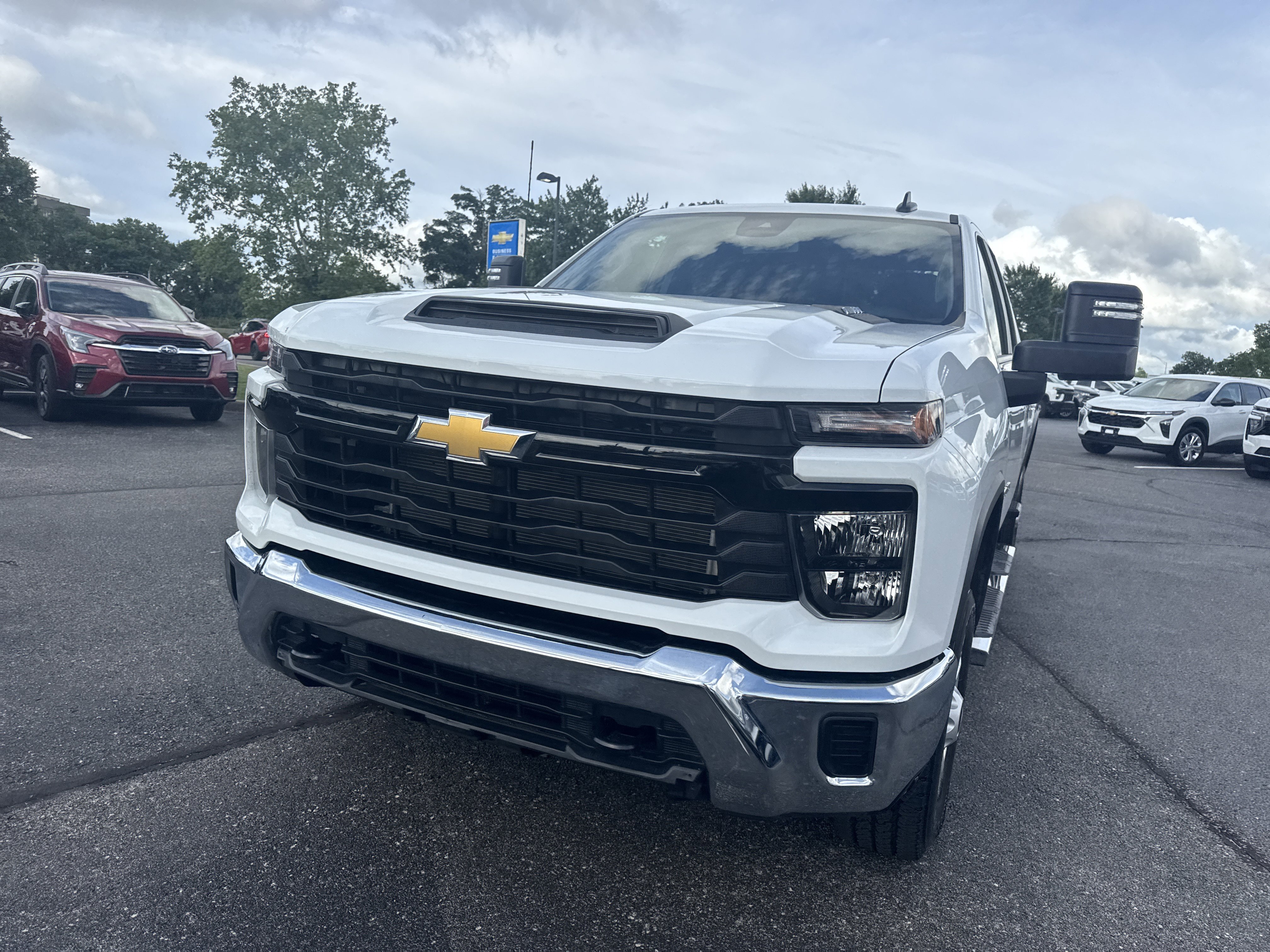 Used 2025 Summit White Chevrolet WT image 12