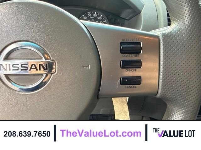 Used 2006 White Nissan SE image 20