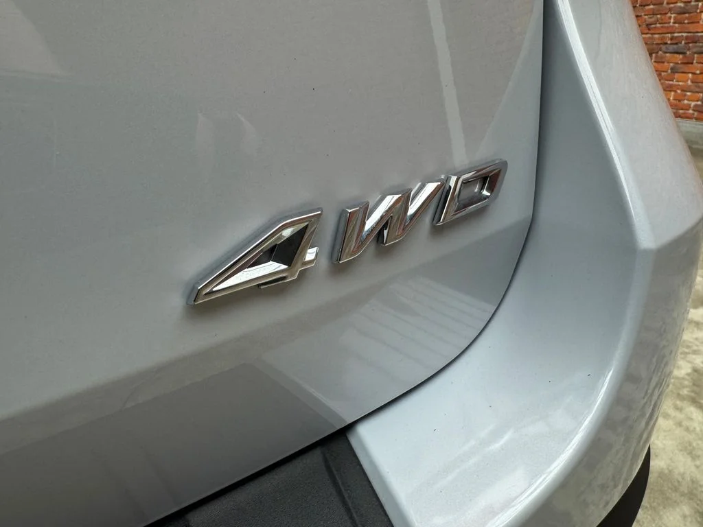 New 2026 Space White Metallic Ford ST-Line image 5