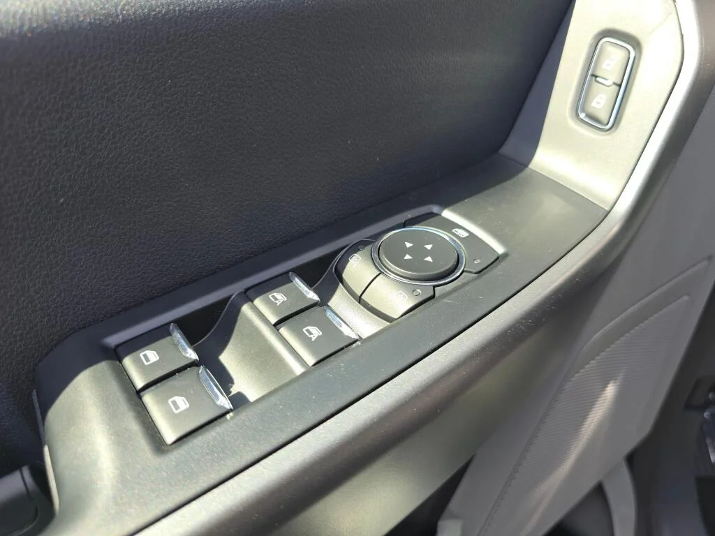 2025 Ford F-350 Super Duty XLT - Photo 19