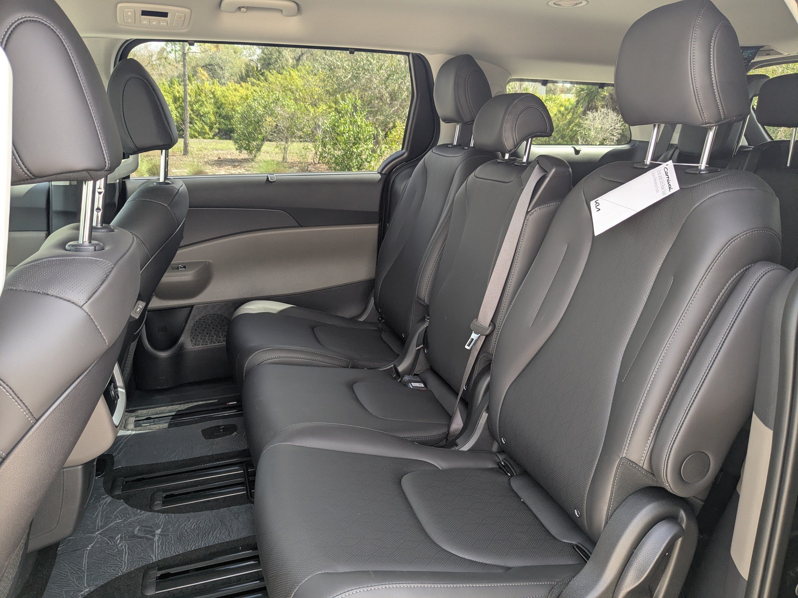 New 2026 Aurora Black Pearl Kia EX image 17