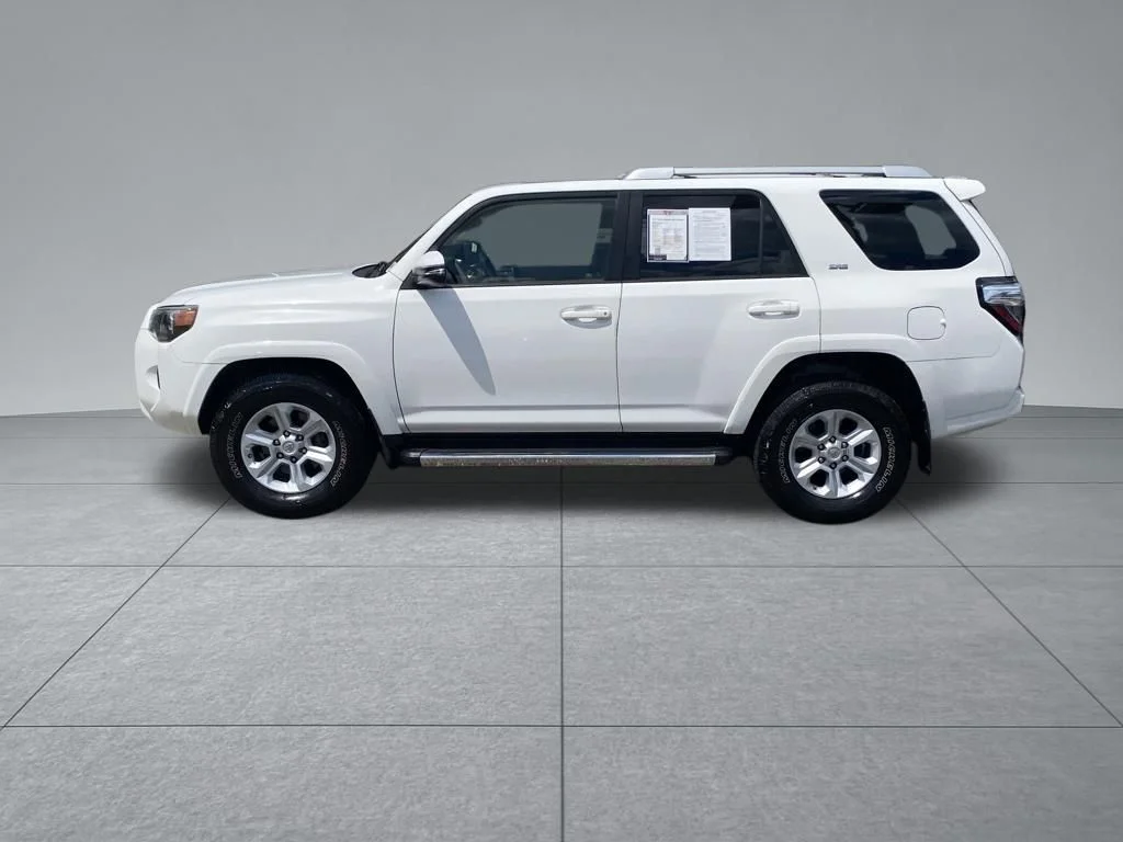 Used 2017 White Toyota SR5 Premium image 4