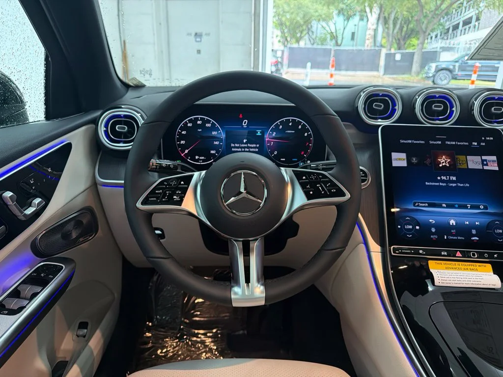 New 2027 Black Mercedes-Benz GLC 300 image 22