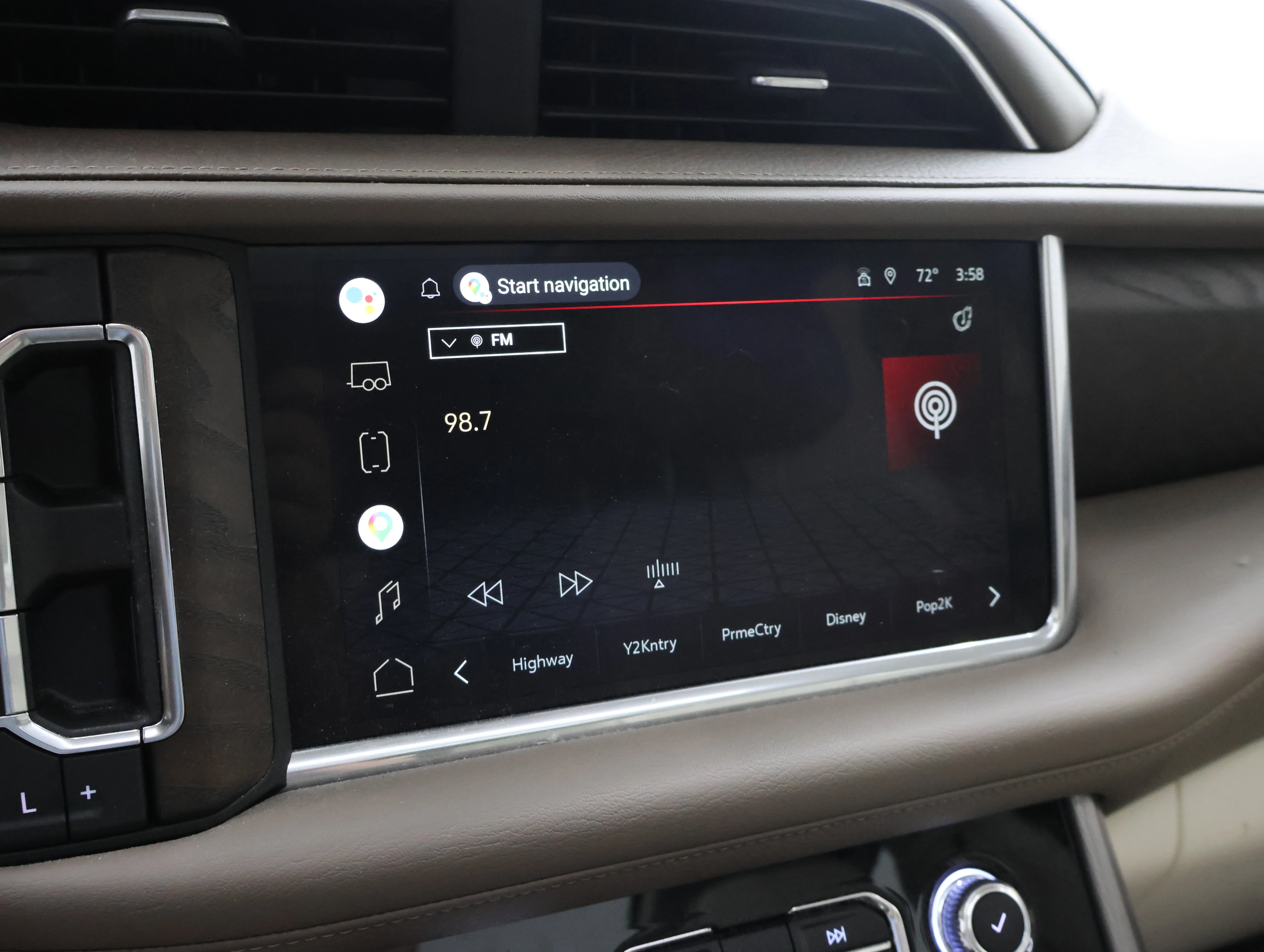 Used 2022 Redwood Metallic GMC Denali image 11