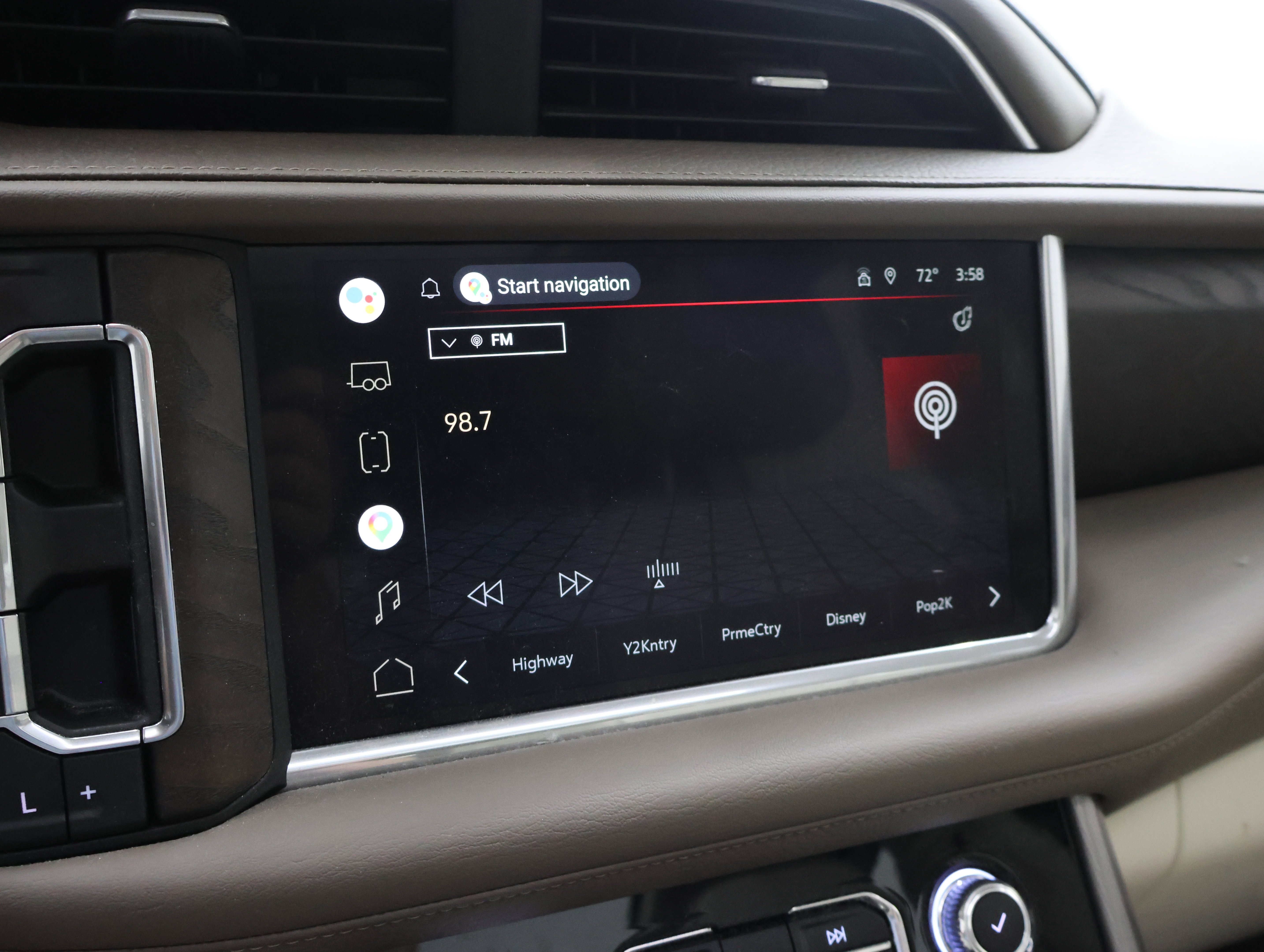 Used 2022 Redwood Metallic GMC Denali image 11