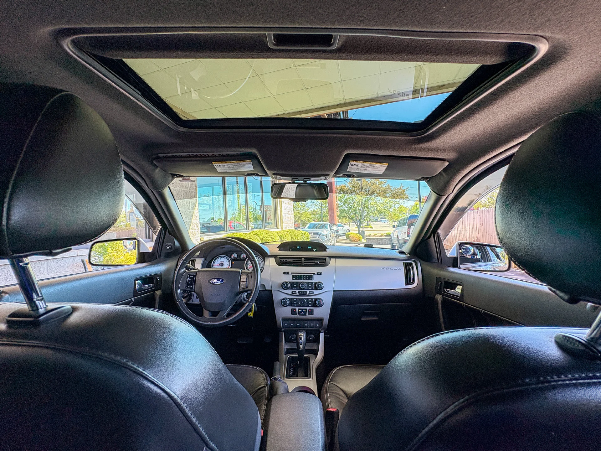Used 2010 Gray Ford SEL image 2