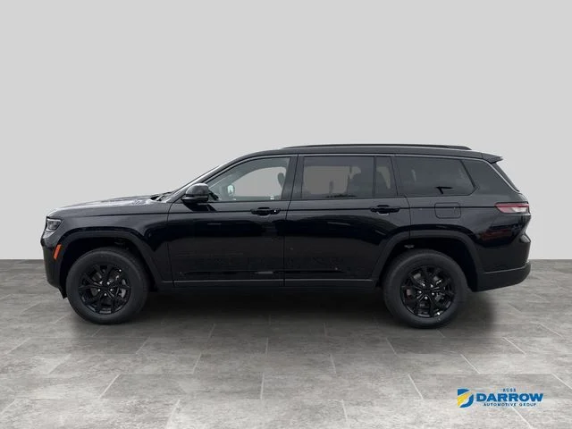 New 2026 Diamond Black Crystal Pearl-Coat Exterior Paint Jeep Laredo image 23