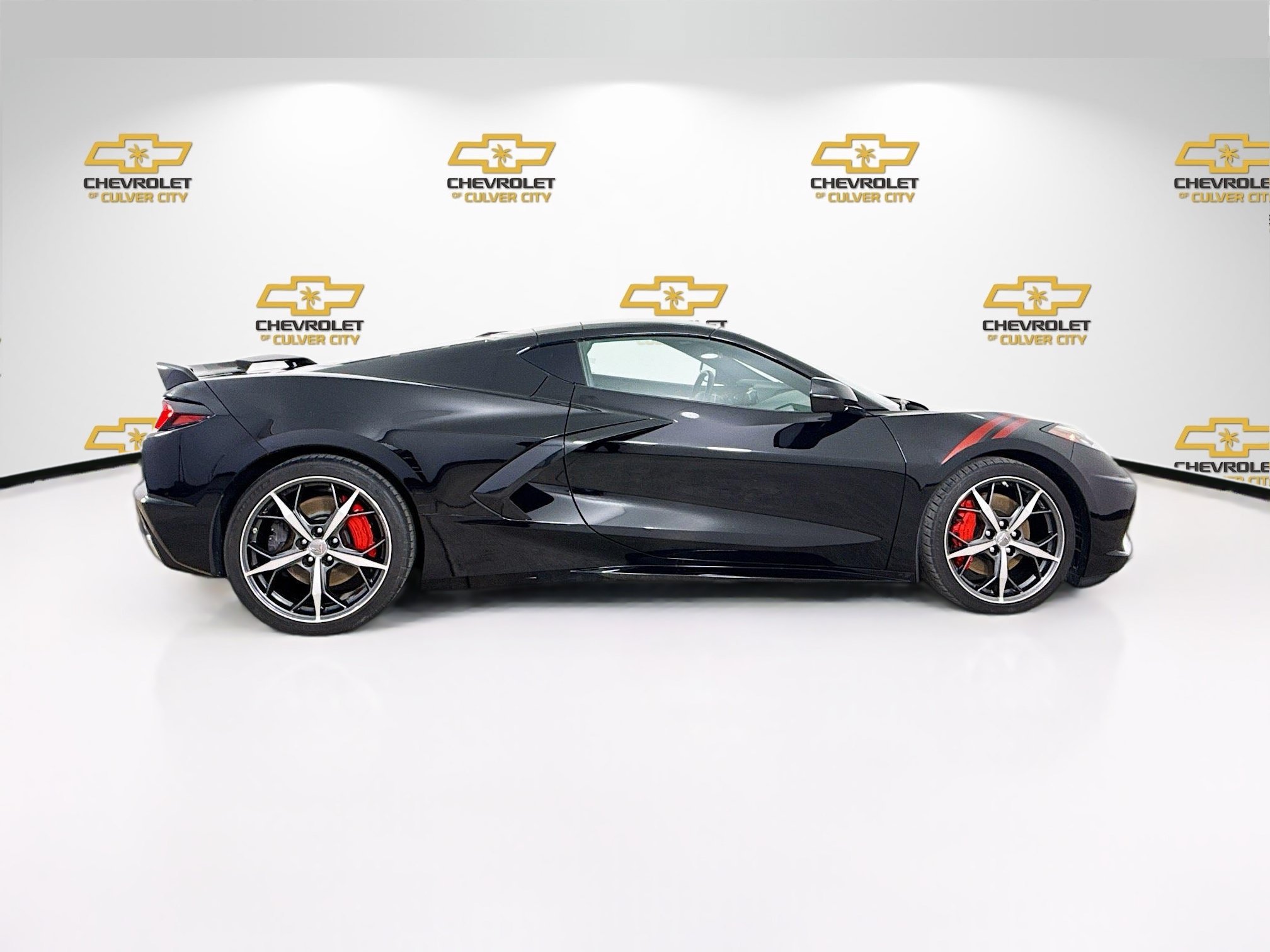 Used 2022 Black Chevrolet 2LT image 9