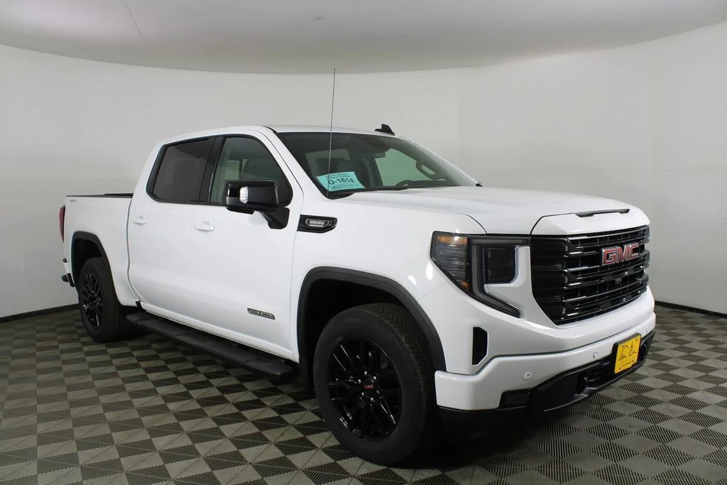 2026 GMC Sierra 4WD Crew Cab Short Box Elevation's photo